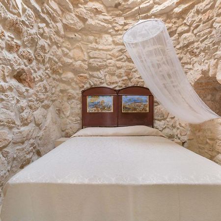 Вилла Trulli Le Scalelle Морчано-ди-Леука Экстерьер фото