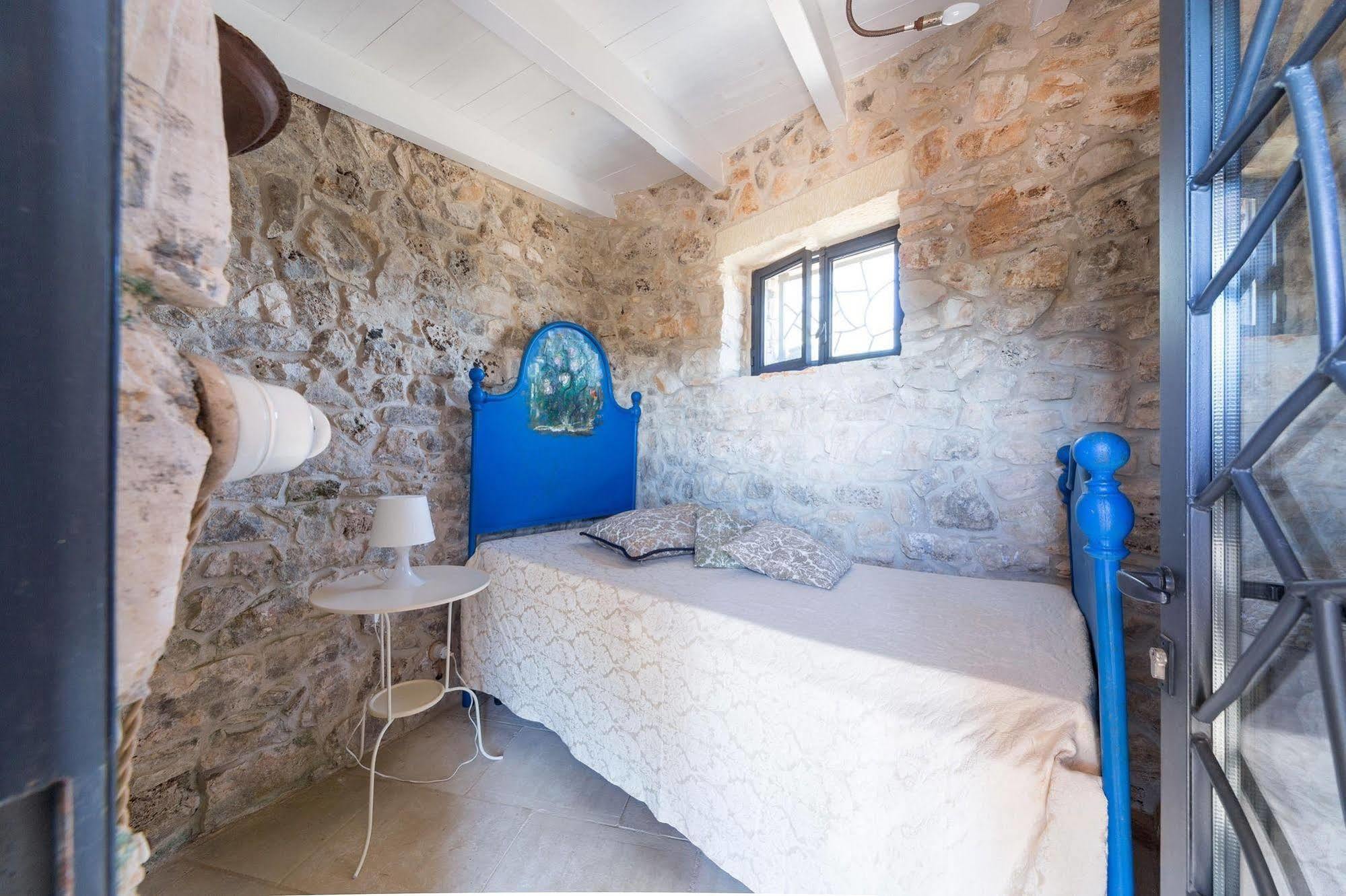 Вилла Trulli Le Scalelle Морчано-ди-Леука Экстерьер фото